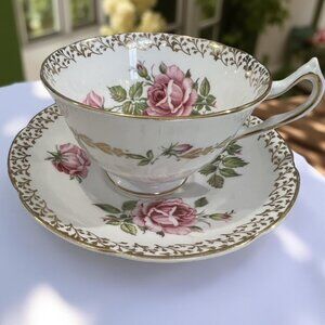 Vintage Collingwood Fine Bone China Tea Cup & Saucer Mauve Pink Roses w/ Gold